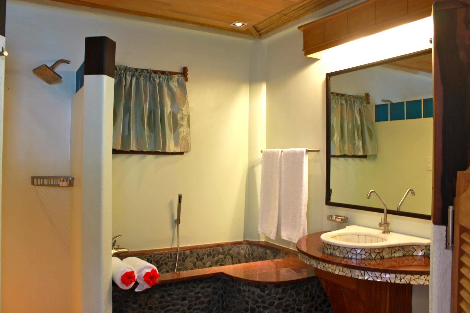 Noanoa Island (Adults Only) Hotel Taytay  Ngoại thất bức ảnh